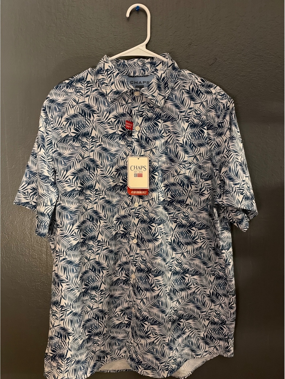Chaps Men's Large Everyday Performance Short Sleeve Button-Up Shirt